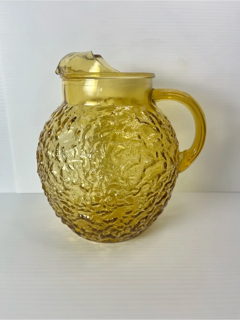 Vintage 1960's Anchor Hocking Glass Honey Gold Lido Milano 96-ounce Pitcher